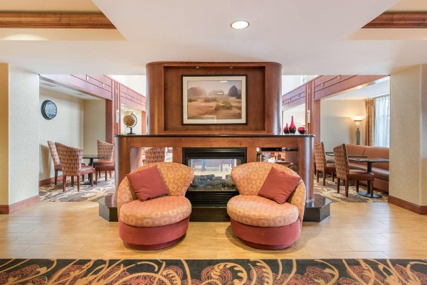 Hampton Inn By Hilton And Suites Arcata Main image